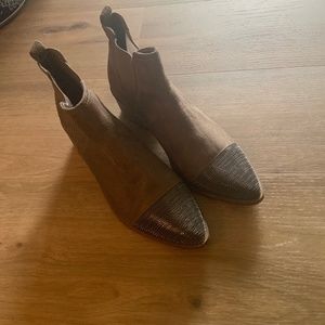 COPY - Cowboy bootie